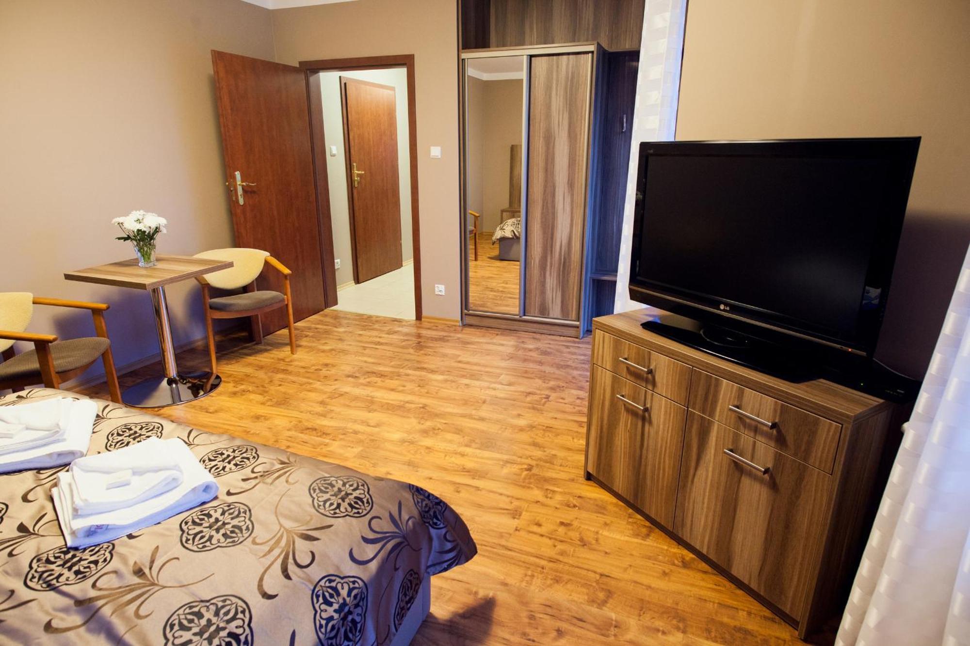 Hotel Dw Airen Trzęsacz Esterno foto