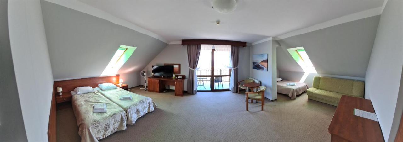 Hotel Dw Airen Trzęsacz Esterno foto