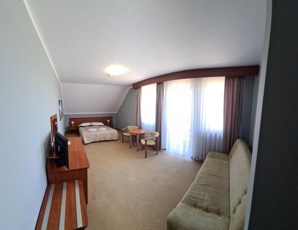 Hotel Dw Airen Trzęsacz Esterno foto