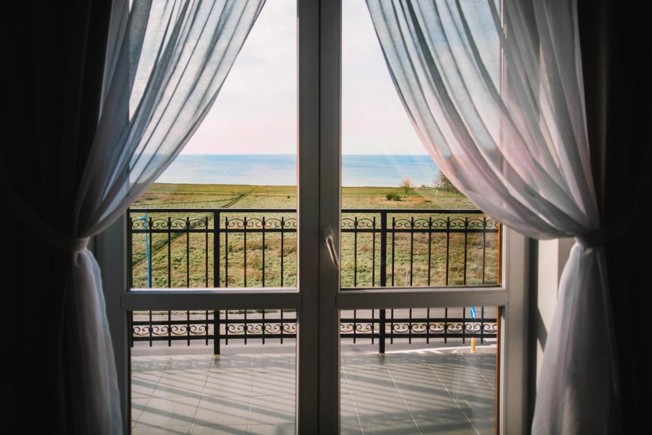 Hotel Dw Airen Trzęsacz Esterno foto